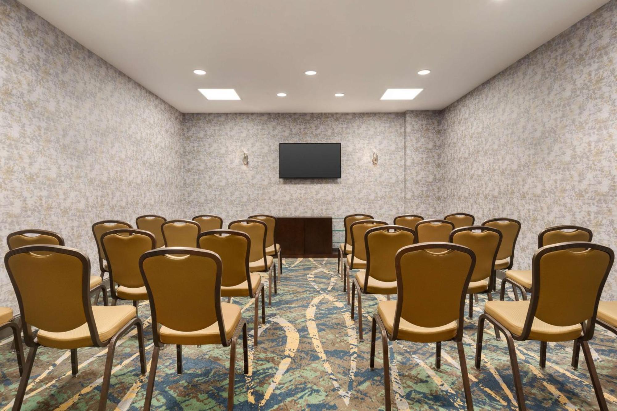Hilton Garden Inn Houston Energy Corridor Экстерьер фото