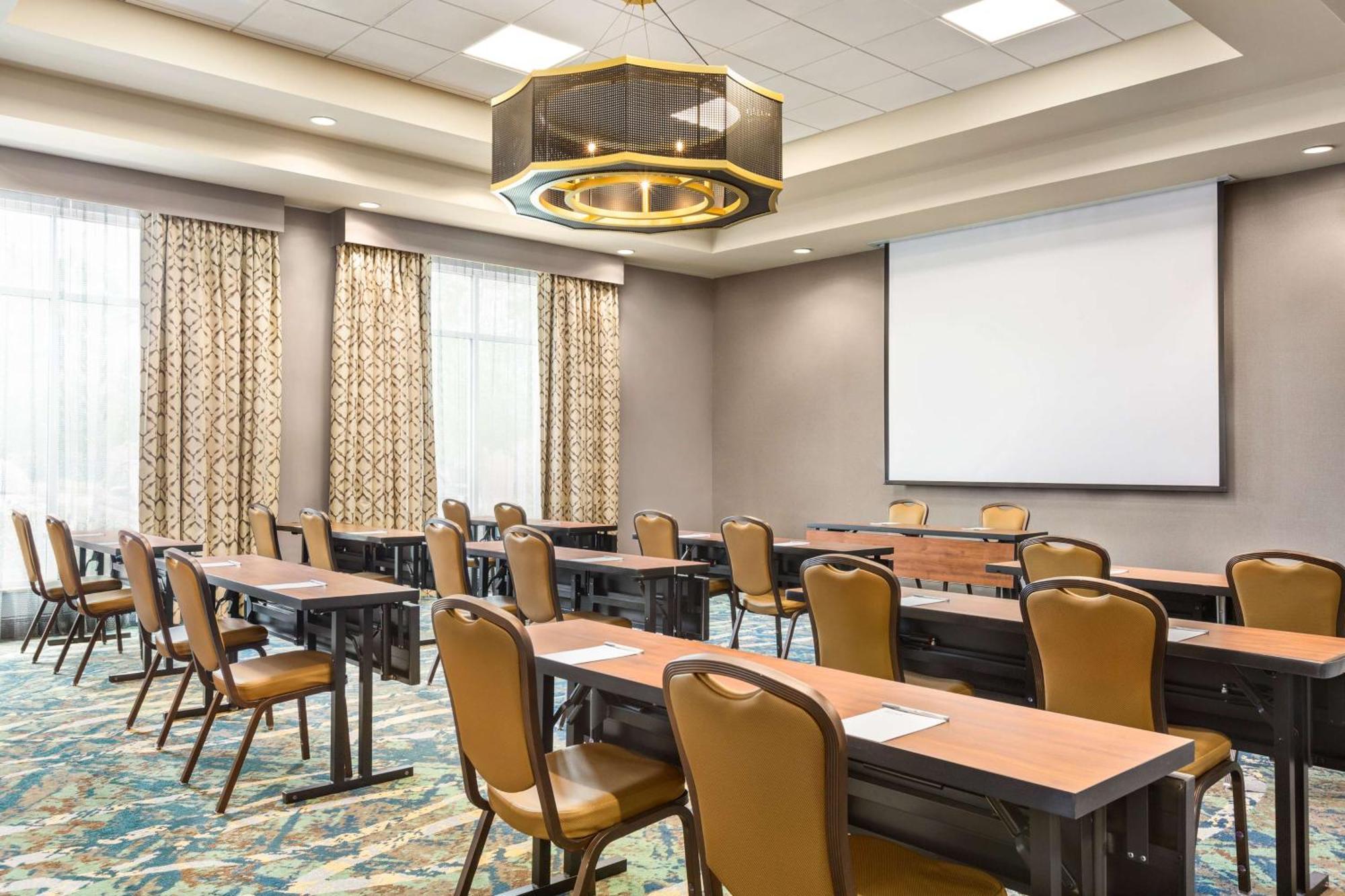 Hilton Garden Inn Houston Energy Corridor Экстерьер фото
